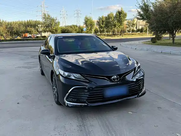 Toyota Camry 2021, фото 5