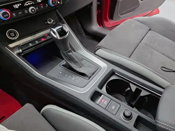 Audi Q3 2023, фото 17
