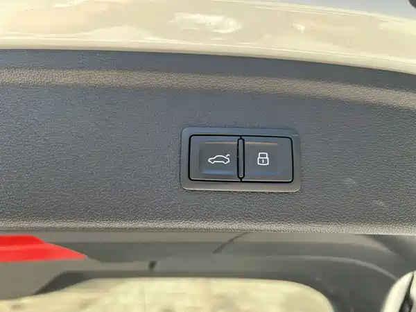 Audi A3 2023, фото 16
