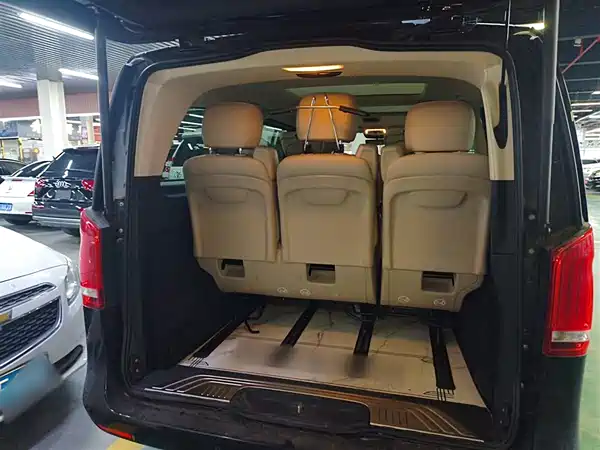Mercedes-Benz V-Class 2022, фото 9