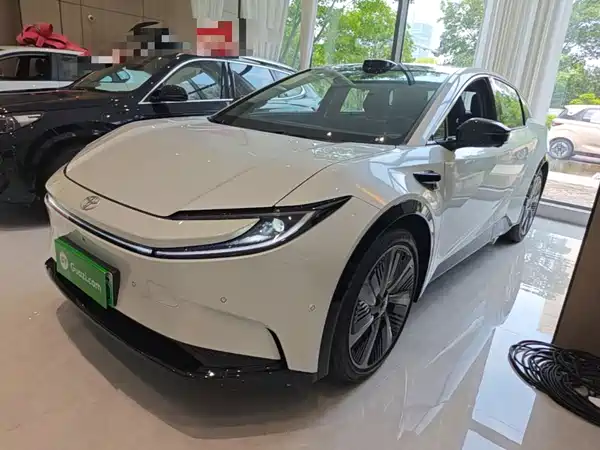 Toyota bZ5 2025
