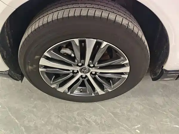 Toyota Venza 2023, фото 23