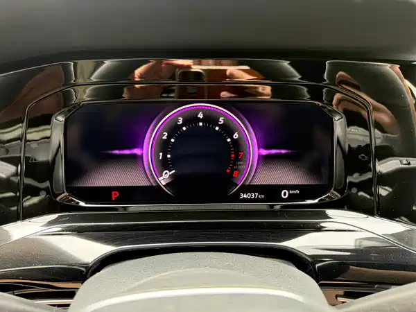 Volkswagen Golf 2023, фото 12