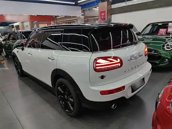 MINI CLUBMAN 2023, фото 4