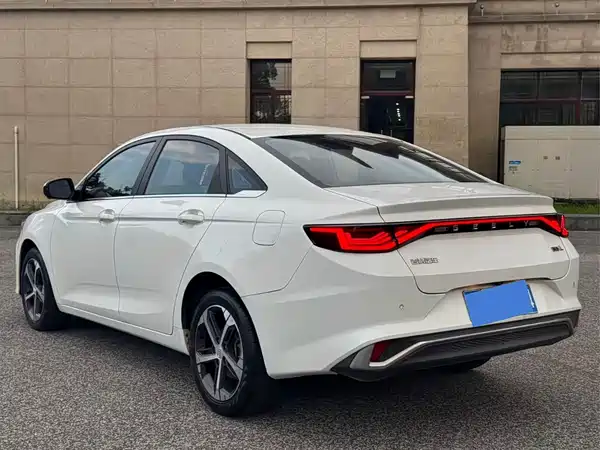 Geely Emgrand L 2022, фото 4