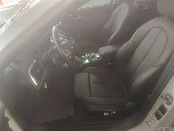 BMW 1 Series 2021, фото 14