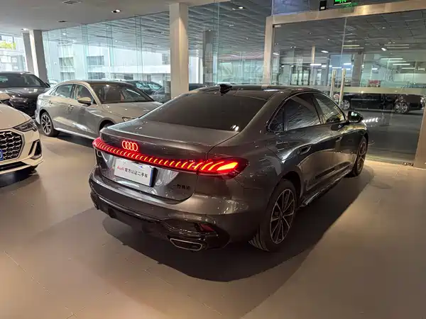 Audi A5L 2025, фото 4