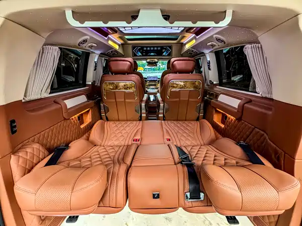 Mercedes-Benz V-Class 2022, фото 33