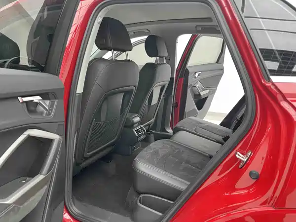 Audi Q3 2022, фото 10