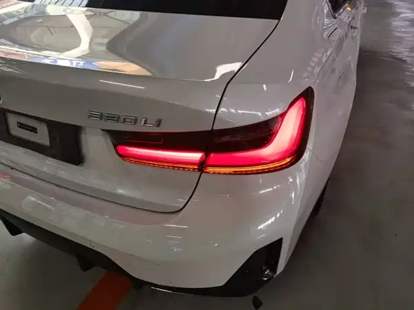 BMW 3 Series 2024, фото 7