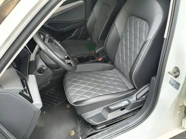 Volkswagen Sagitar 2023, фото 7