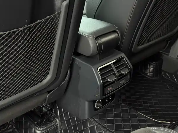 Audi Q3 2023, фото 15