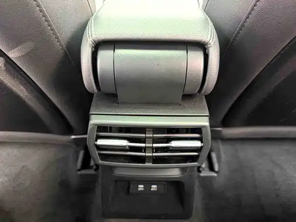 Audi A3 2023, фото 12