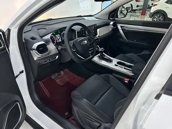 Geely Coolray 2025, фото 4