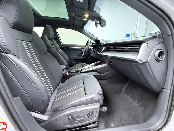 Audi A3 2023, фото 12
