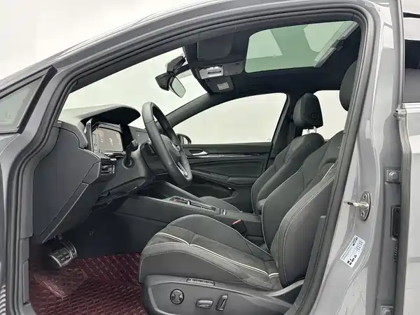 Volkswagen Golf 2023, фото 5