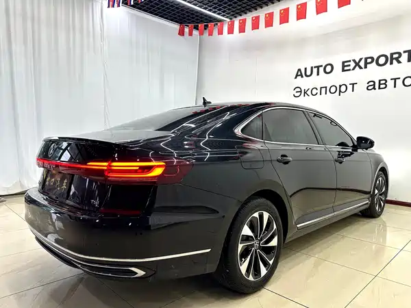 Volkswagen Passat 2023, фото 4
