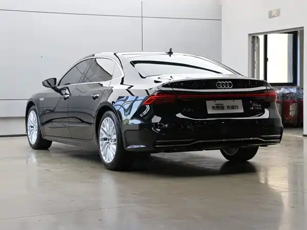 Audi A7L 2024, фото 32