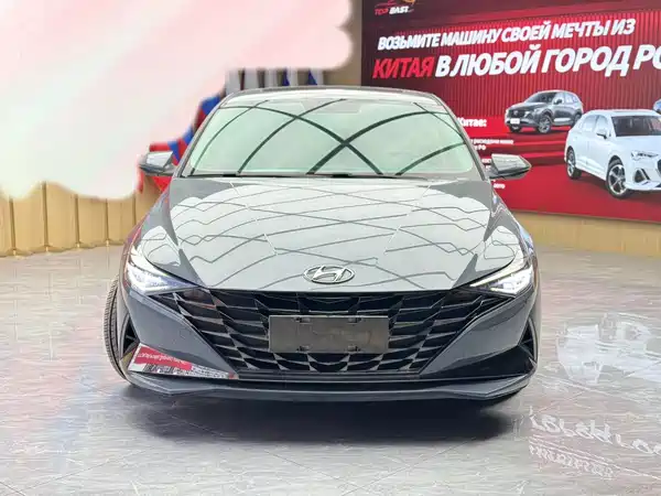 Hyundai Elantra 2022, фото 2