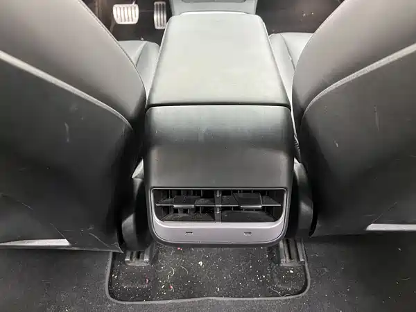 Tesla Model 3 2022, фото 21