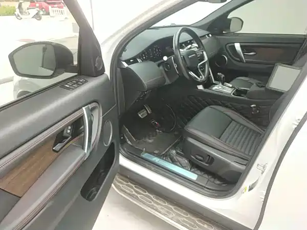 Land Rover Discovery Sport 2022, фото 15