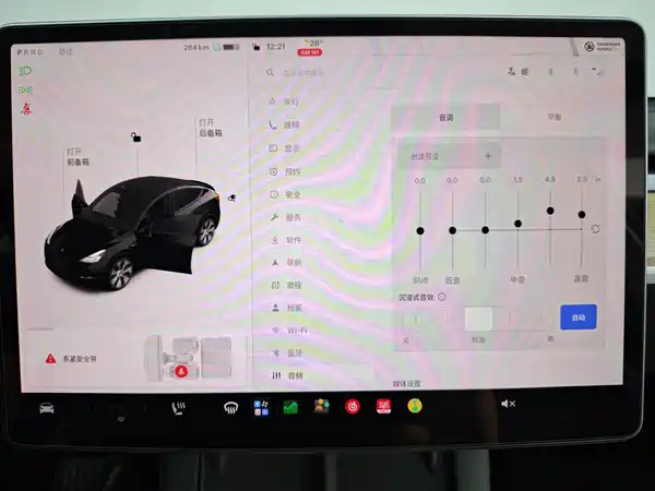 Tesla Model Y 2021, фото 43