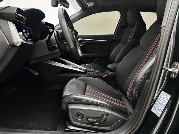 Audi A3 2022, фото 10
