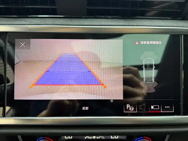 Audi Q3 2022, фото 11