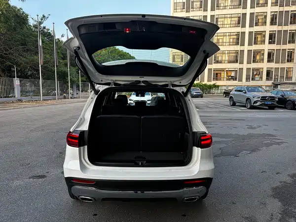 Mercedes-Benz GLB 2025, фото 10