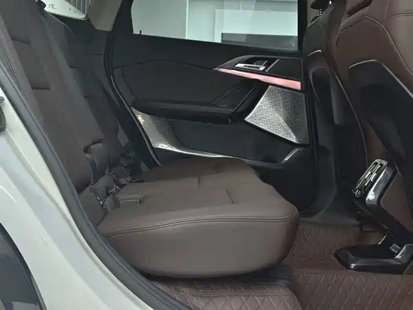 BMW X1 2023, фото 24