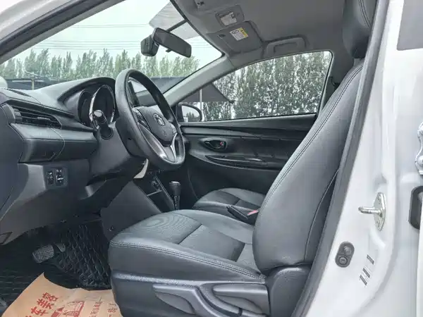 Toyota Yaris 2022, фото 4