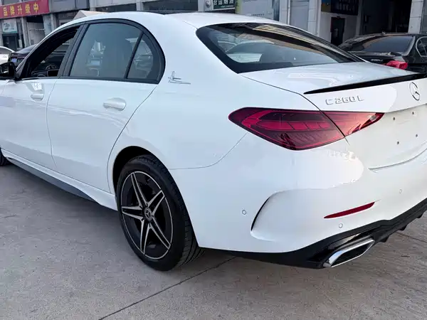 Mercedes-Benz C-Class 2025, фото 9