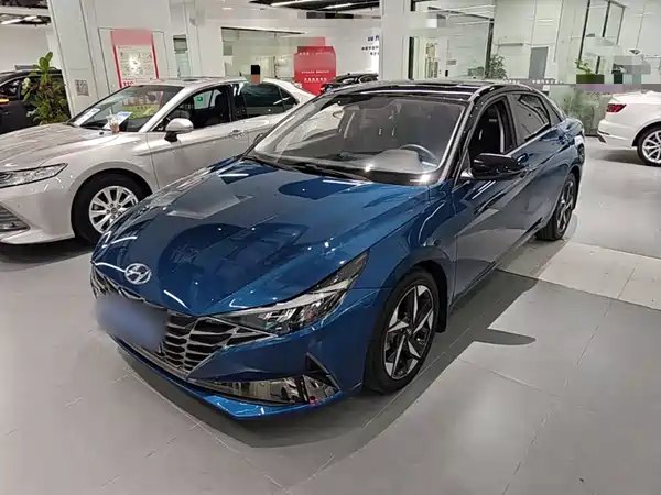 Hyundai Elantra 2022