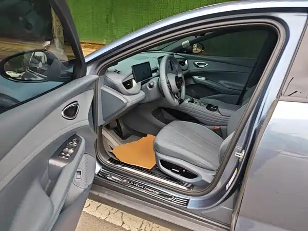 BYD Seal 06GT 2025, фото 16