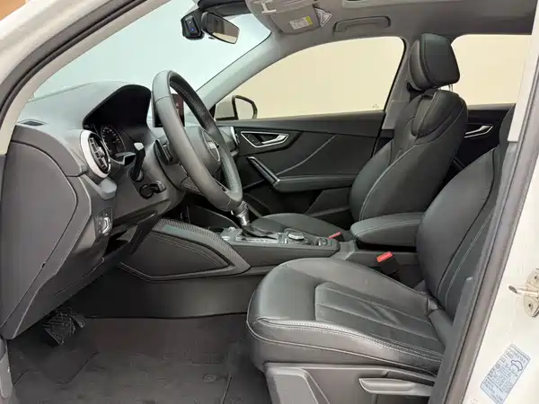 Audi Q2L 2022, фото 12