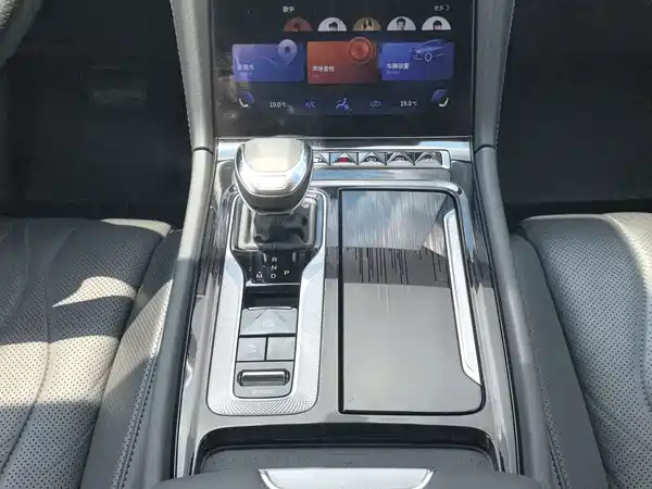 Hongqi H5 2023, фото 15
