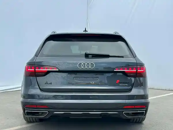 Audi A4 2022, фото 8