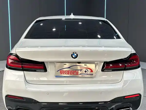 BMW 5 Series 2022, фото 7