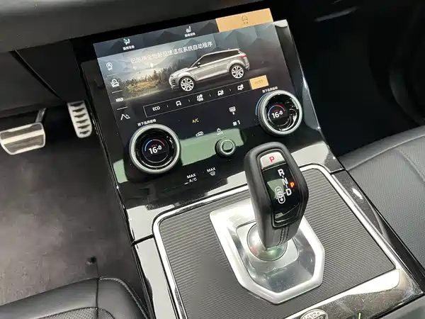 Land Rover Range Rover Evoque 2023, фото 13