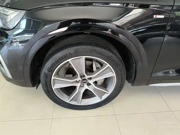 Audi Q5L 2022, фото 22
