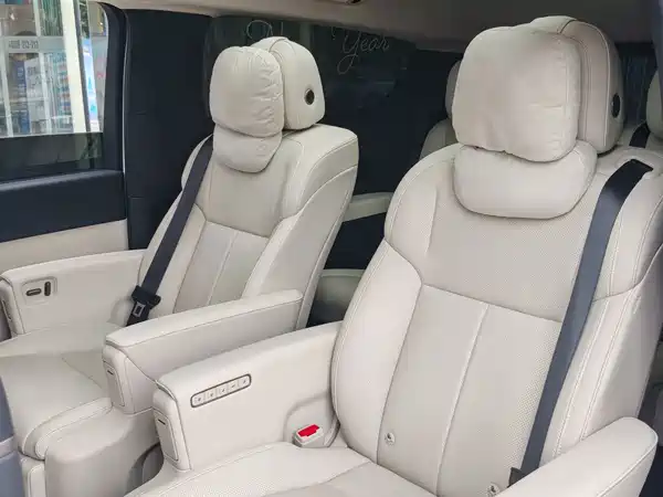 Li Auto MEGA 2025, фото 15