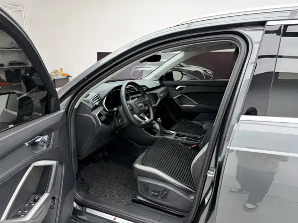 Audi Q3 2023, фото 7