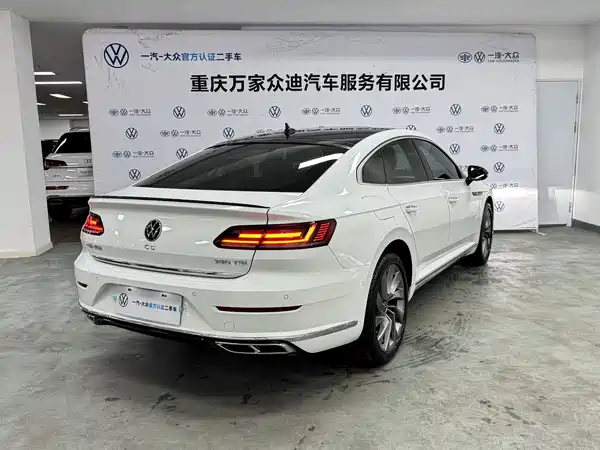 Volkswagen Passat CC 2023, фото 4