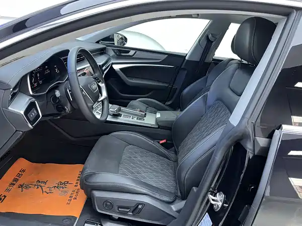 Audi A7L 2024, фото 7