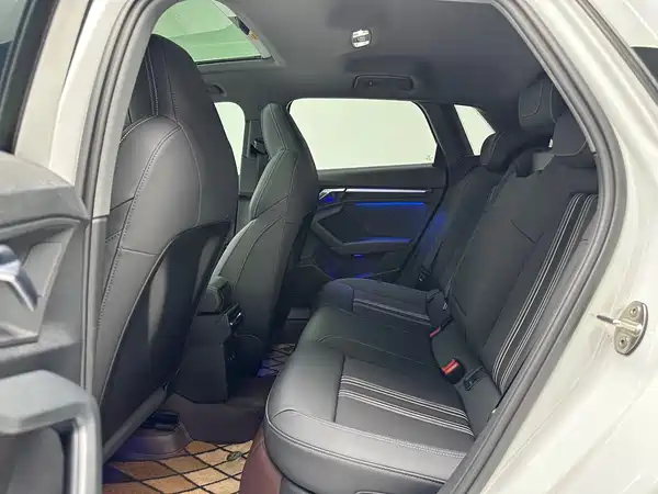 Audi A3 2023, фото 5