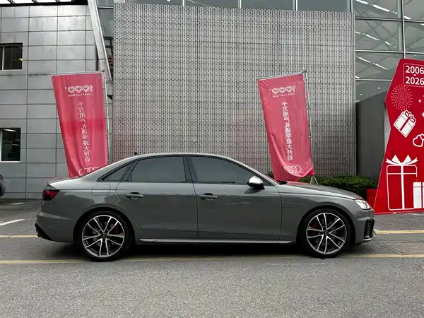 Audi S4 2023, фото 4
