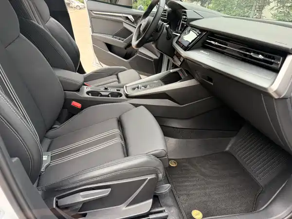 Audi A3 2023, фото 16