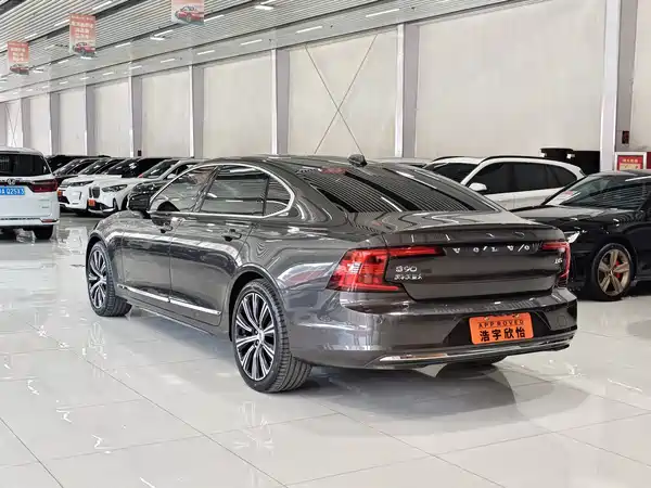 Volvo S90 2024, фото 4