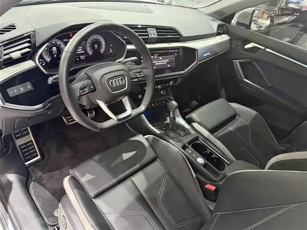 Audi Q3 2024, фото 11