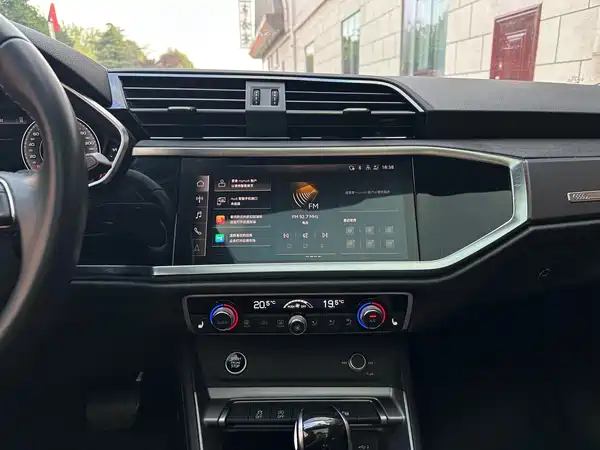 Audi Q3 2022, фото 10